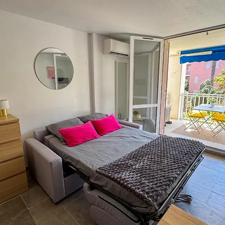 Proche De Cavaliere Apartmán